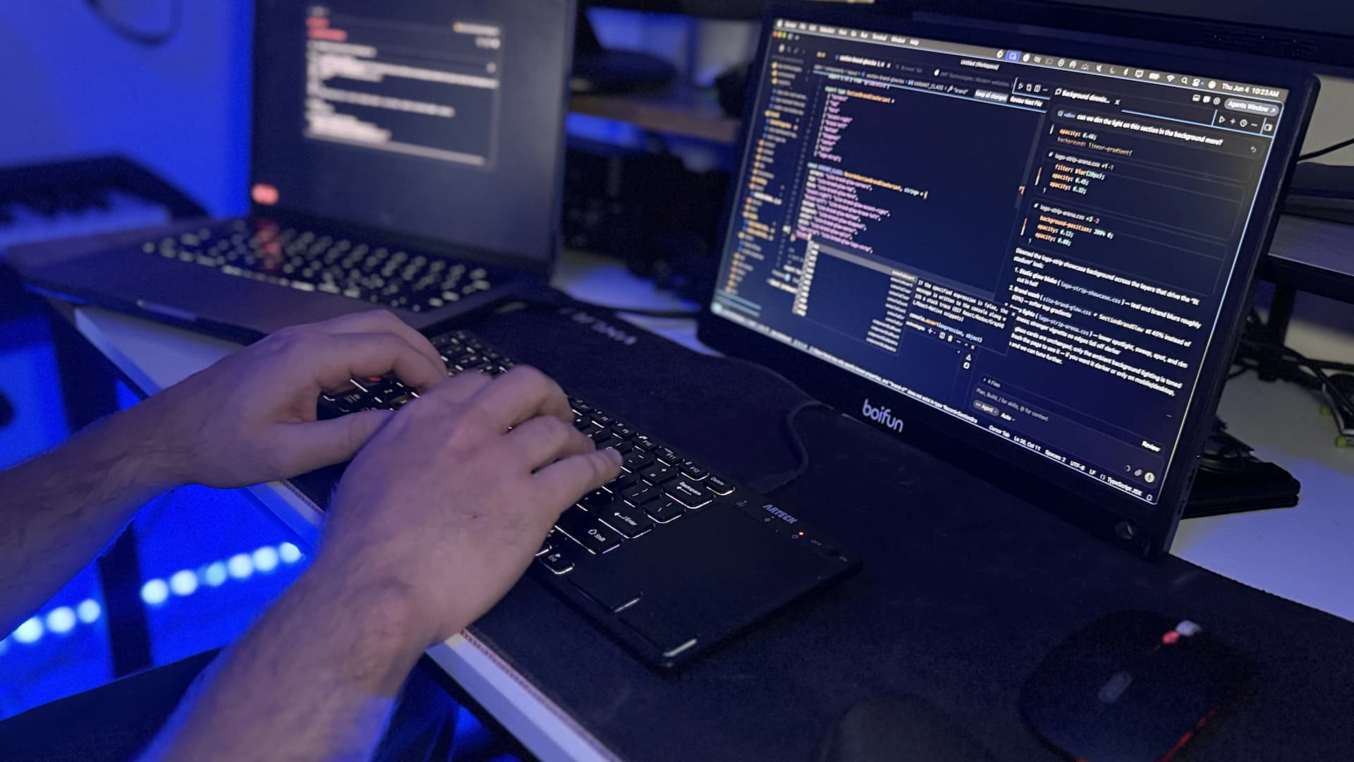 Hands on keyboard while coding